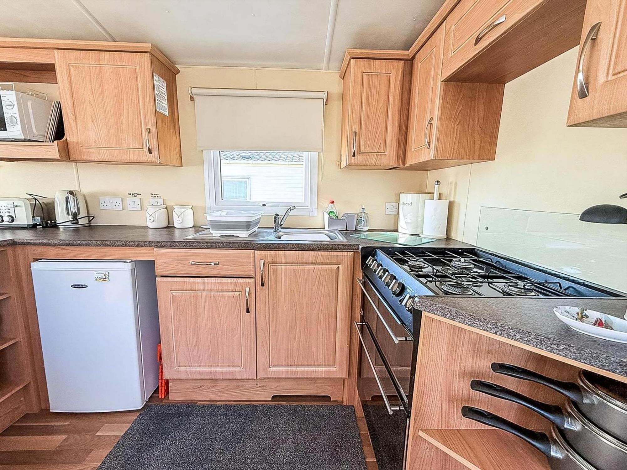 Caravan With Decking At Manor Park In Hunstanton, Sleeps 6 Ref 23045B Екстер'єр фото